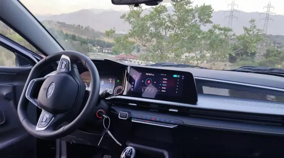 عملکرد فرمان خوردو در تست درایو خودروی ام وی ام