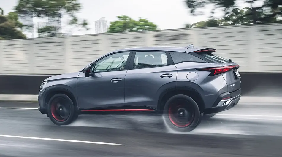فونیکس FX AWD