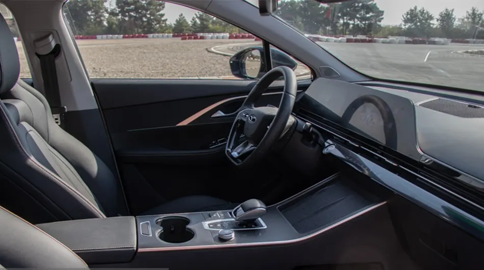فونیکس AWD