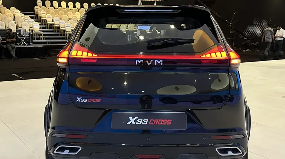 X33